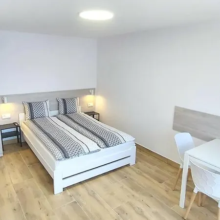 Nawigator - * Dźwirzyno