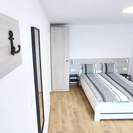 Apartment Nawigator - *