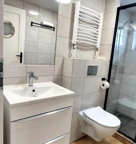 Nawigator - * Dźwirzyno